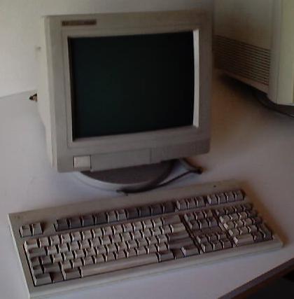 HP 700/92 Terminal
	Photo